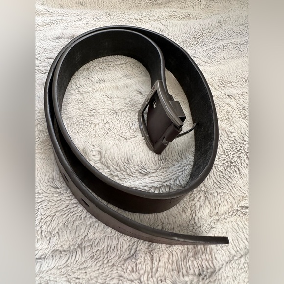 TOMMY HILFIGER men’s brown leather belt - Picture 3 of 9